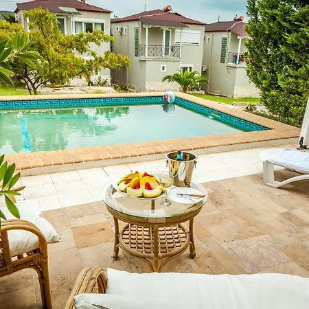 Villas Olympic Kosma וילה