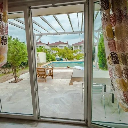 Villas Olympic Kosma * חניוטי